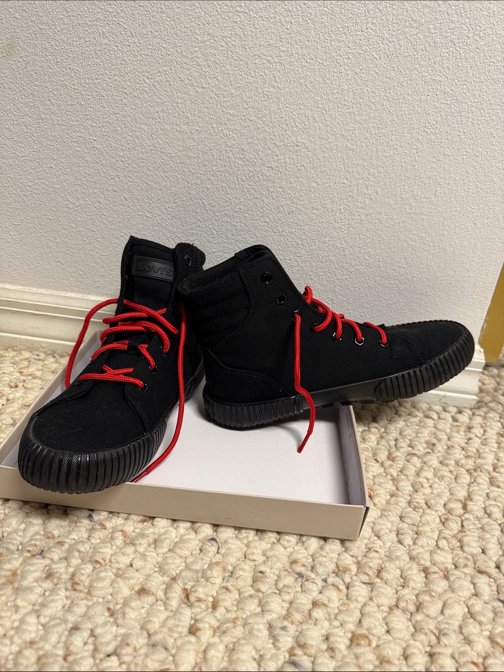 Levi's Womens Black High-Top Sneakers with Red Laces